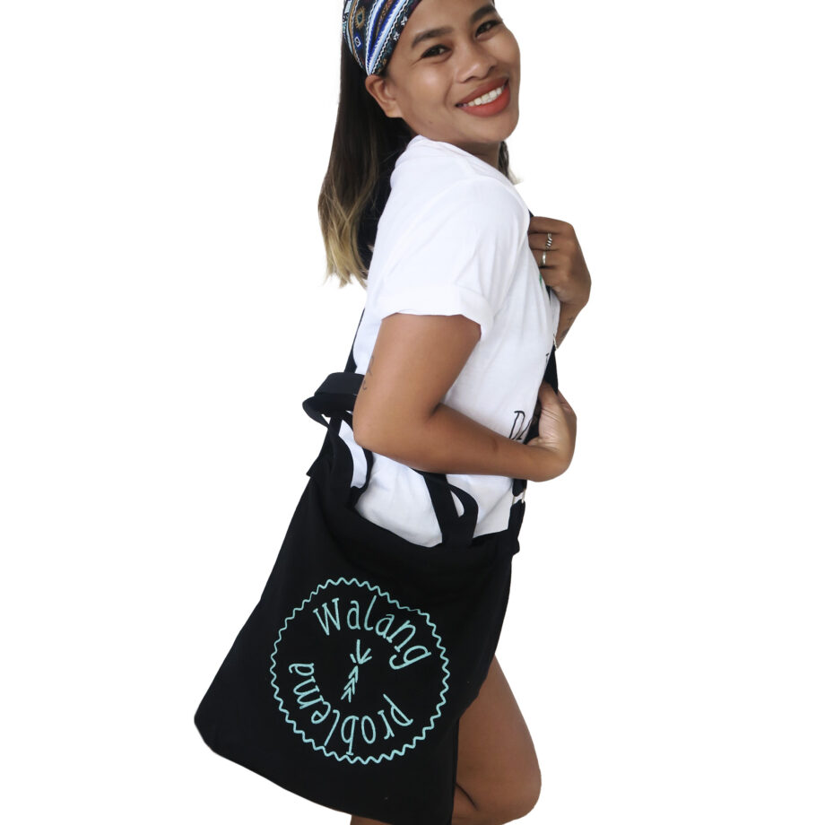 Round Logo Sling Bag Black