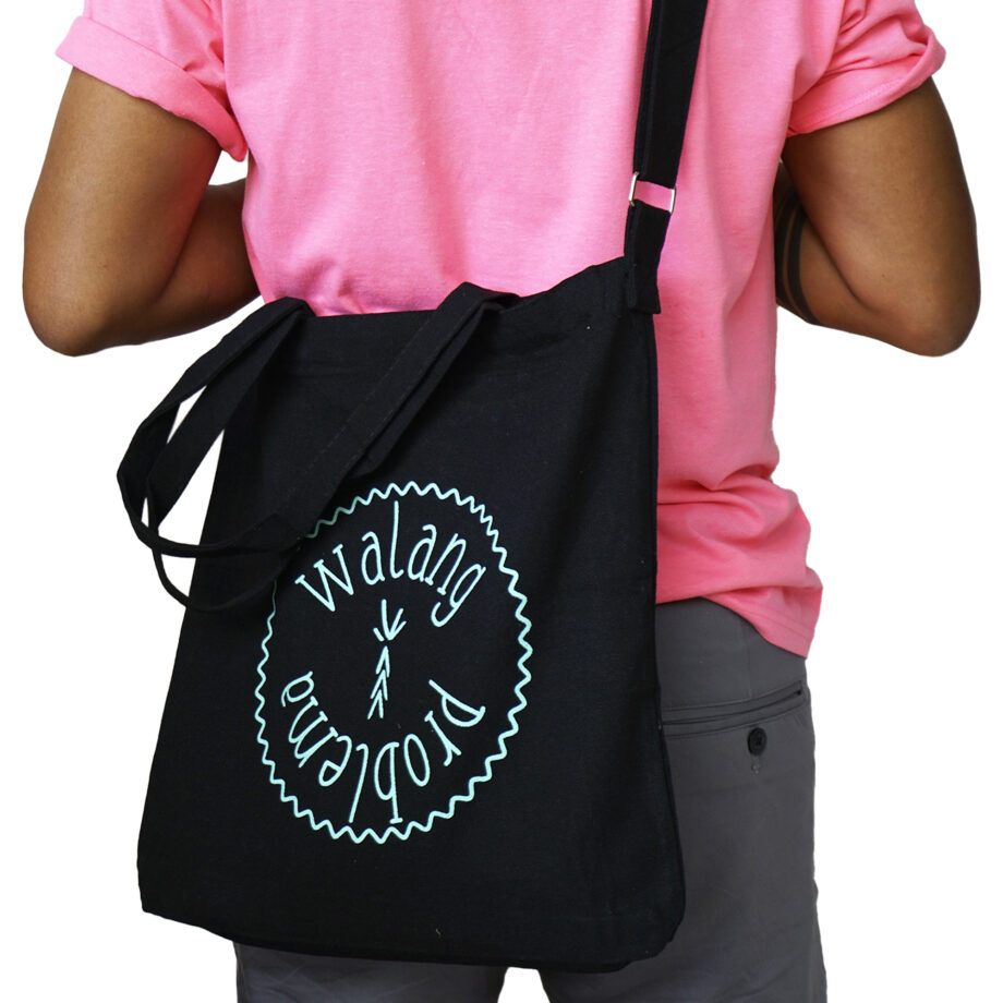 Round Logo Sling Bag Black